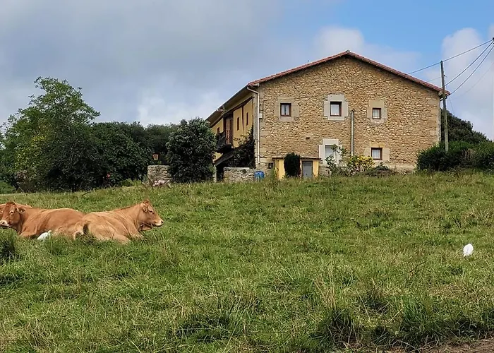 Caserio El Ajo * Santillana del Mar